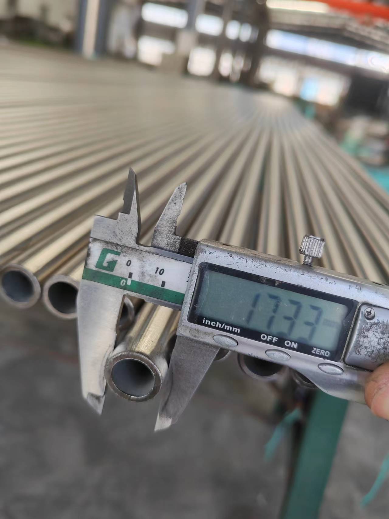 Titanium Alloy Tube for Lightweight Bicycle Frames and Sports Equipment2