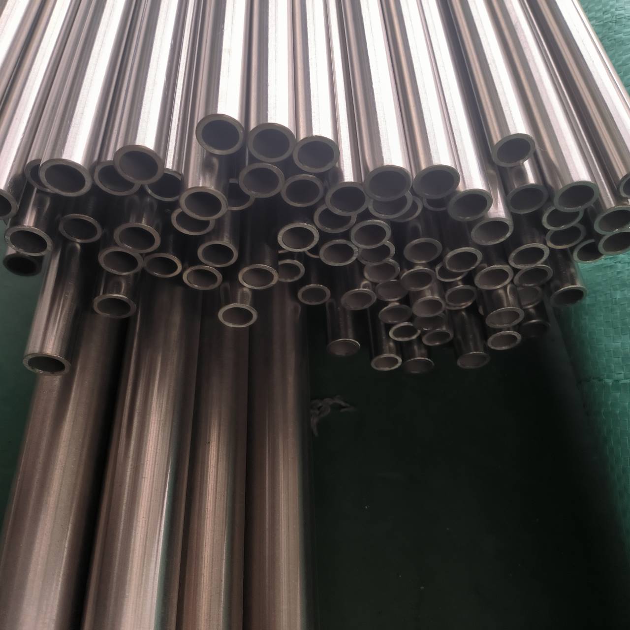 S3J47 Superelastic Alloy Tube for High-Performance Elastic Systems3
